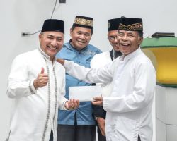 Salat Tarawih di Desa Sereka, Ini Pesan Pj Bupati Apriyadi