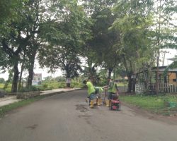 Tambal Sulam di Jalan Muara Teladan – Sekayu Resahkan Pengendara Melintas,