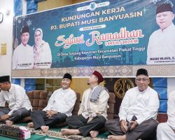 Warga Plakat Tinggi Antusias Sambut Kedatangan Pj Bupati Apriyadi