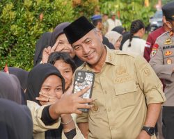 Usai Salat Id, Pj Bupati Apriyadi Buka Rumah Dinas untuk Halal Bihalal dengan Warga Muba