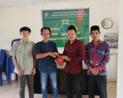 Pimpinan Ponpes Al-Fath dan Ash-Shiddiqiyah Ucap Terima Kasih Kepada IWO Muba Atas Wakaf Al-Qur’an