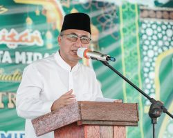 Sekda Apriyadi Hadiri Haflah dan Wisuda Tahfizh Ponpes Al Midad