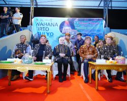 Malam Mingguan di Keluang, Pj Bupati Sandi Fahlepi Harapkan Festival Tirto Mulyo Dongkrak Perekonomian