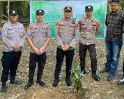 Polsek Batanghari Leko Sambut HUT Bhayangkara Ke-78 Tahun Kegiatan Penanaman Pohon Penghijauan
