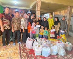 Berikan Perhatian, Dinkes Muba Berbagi Sembako di Peringatan Hari Asyura Tahun Baru Islam