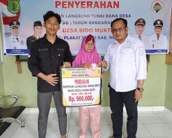 Desa Sidomukti Bagikan BLT Dana Desa Bulan April Hingga Juni