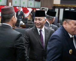 Pj Bupati Sandi Fahlepi Bersama Pimpinan DPRD Muba Tandatangani KUA dan PPAS RAPBD TA 2025