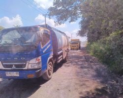 Diduga Mobil Angkutan Minyak Ilegal Milik Anak Kades Dayung Bawa Keluar Minyak Hasil Sulingan Keluar Muba