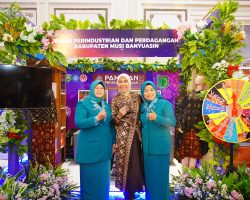 Ketua TP PKK Muba Hadiri Peringatan HKG ke-53 dan Rakon PKK serta Rakerda Dekranasda Sumsel 2025