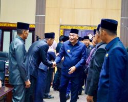 Bupati H M Toha Tohet Sampaikan Jawaban atas Pemandangan Umum Fraksi DPRD Muba