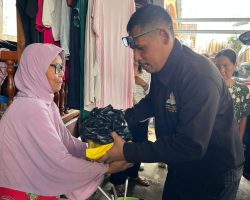 Jemaat GPIN Sekayu Bagikan Bingkisan Lebaran, Pererat Toleransi Antarumat Beragama